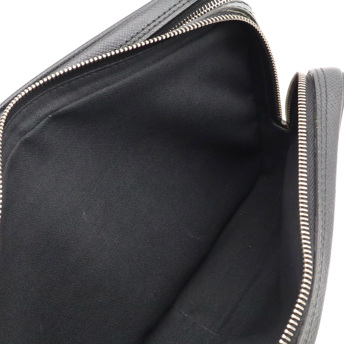 Louis Vuitton Taiga Pavel Clutch Leather Ardoise Black Silver — view 7