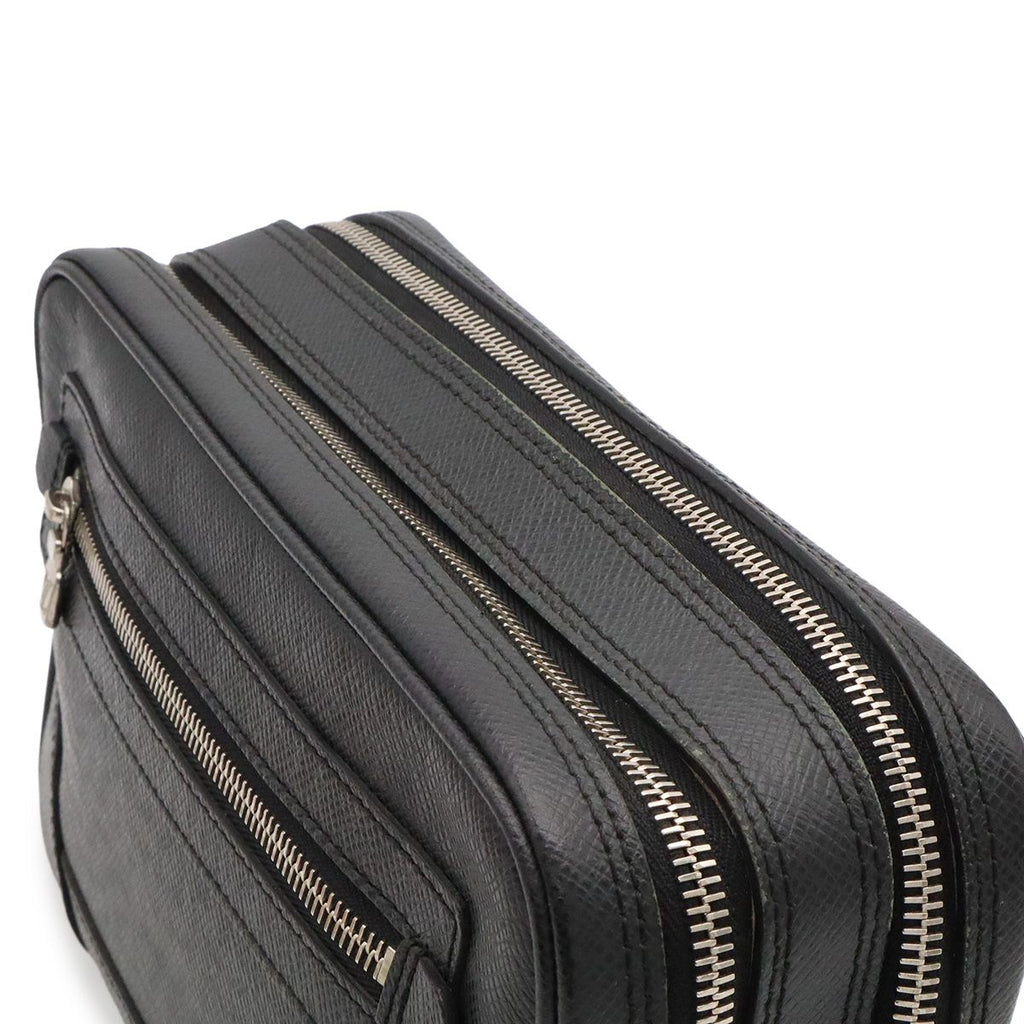 Louis Vuitton Taiga Pavel Clutch Leather Ardoise Black Silver — view 5