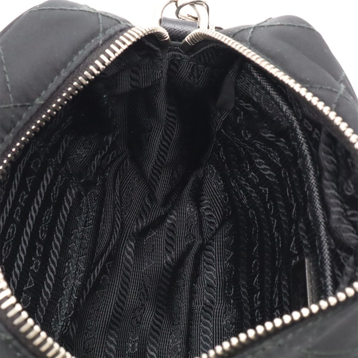 Prada Triangle Logo Shoulder Bag Pochette 2-Way Clutch Quilted Nylon Leather — view 7