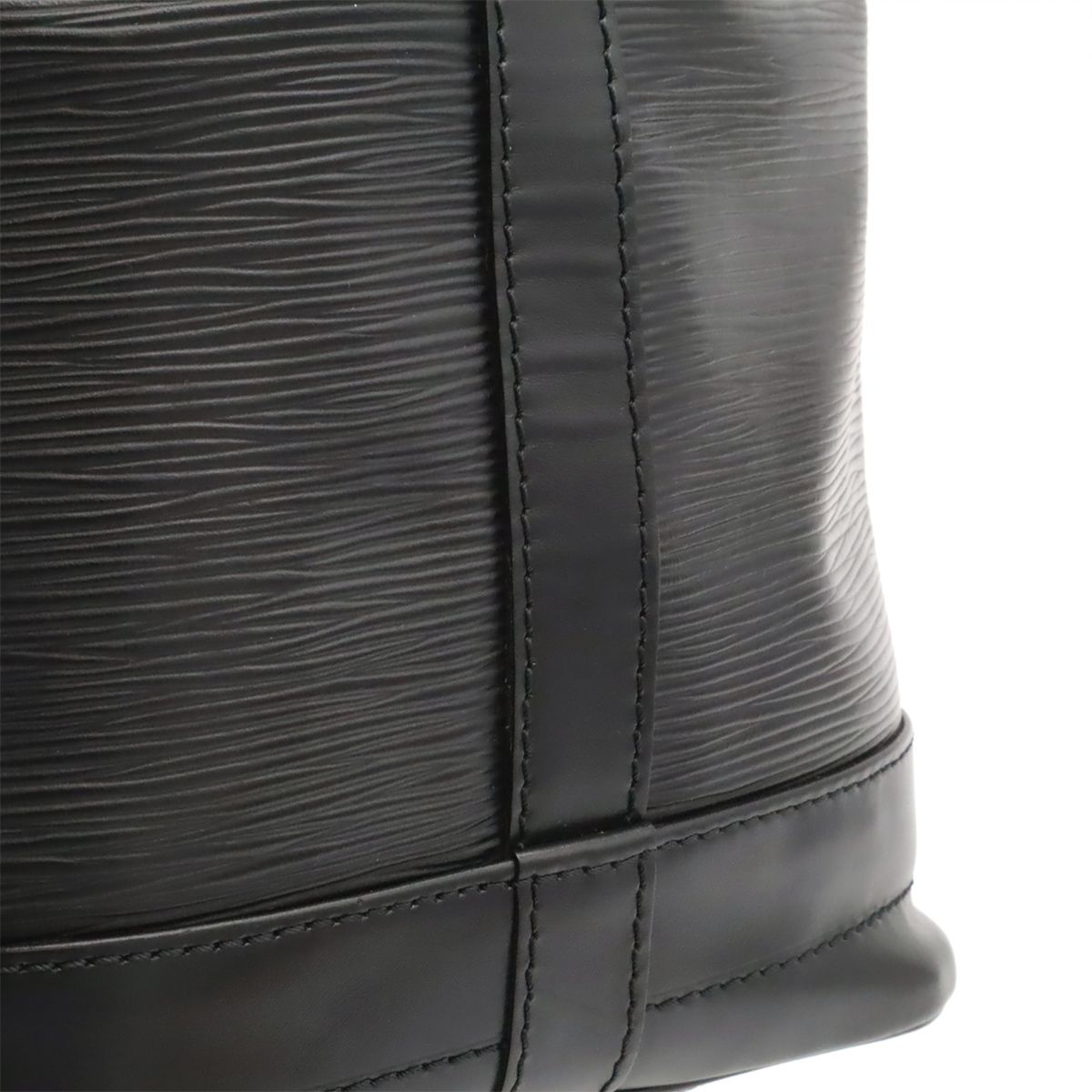Louis Vuitton Epi Noe Shoulder Bag Drawstring Noir Black Gold — view 8