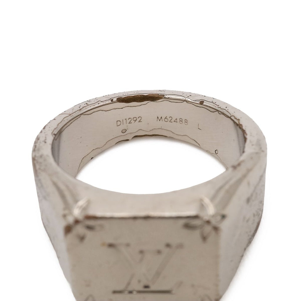 Louis Vuitton Signet Ring Monogram Metal Silver — view 5