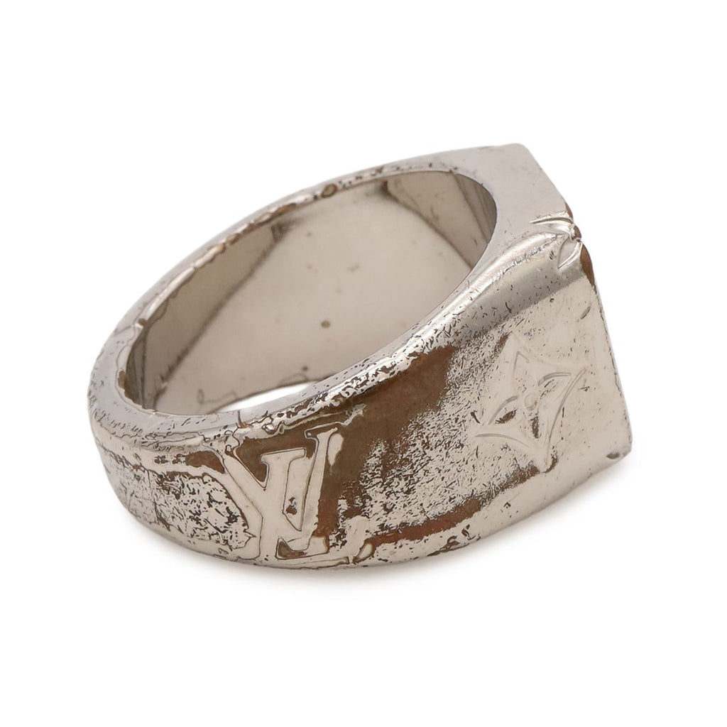 Louis Vuitton Signet Ring Monogram Metal Silver — view 4