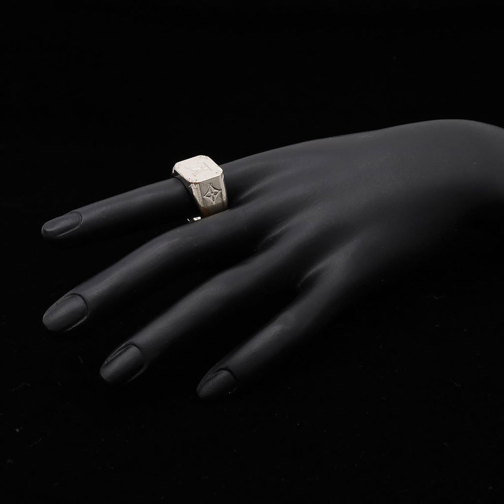 Louis Vuitton Signet Ring Monogram Metal Silver — view 7