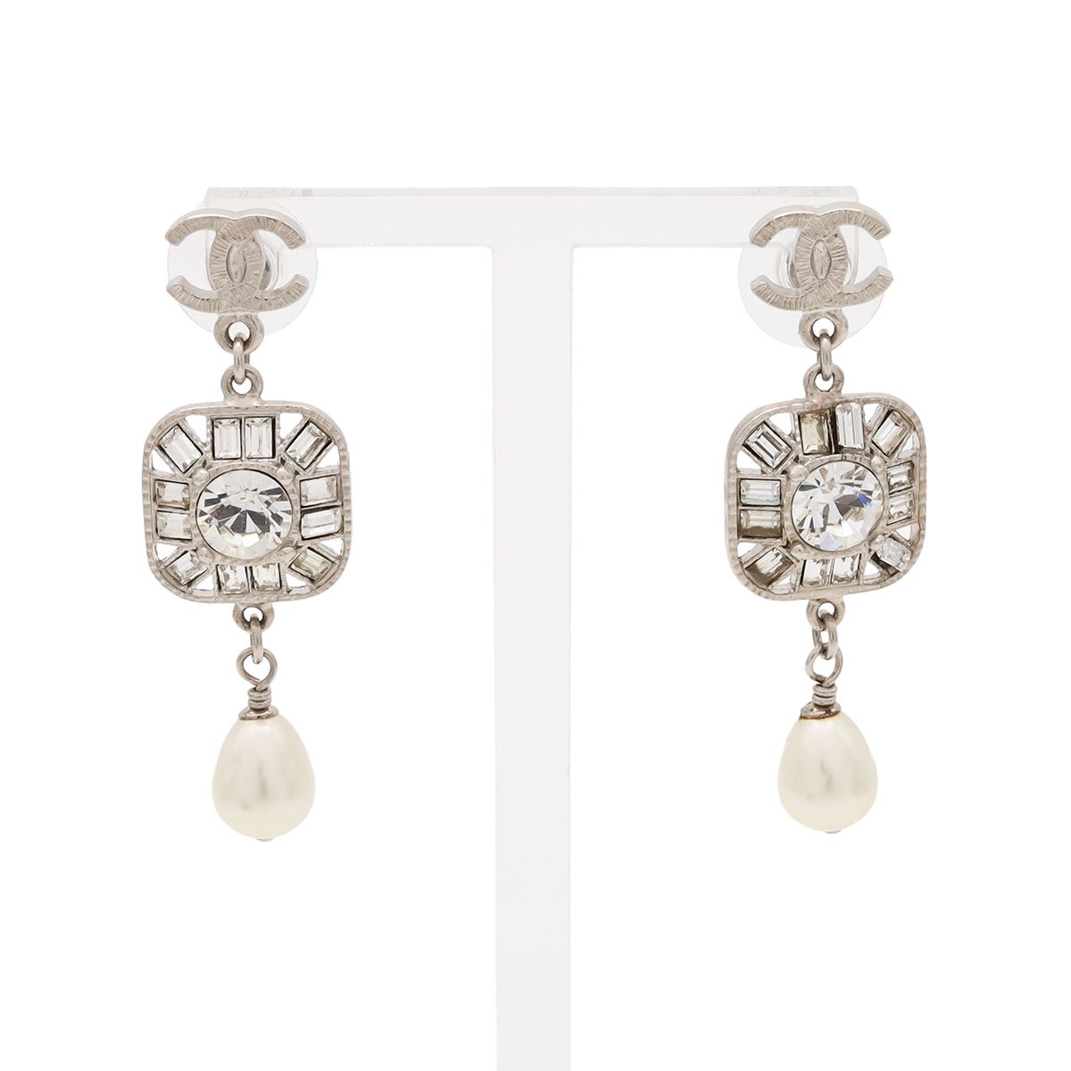 Chanel CC Logo Bijou Pearl Earrings Swing Metal Faux Silver White