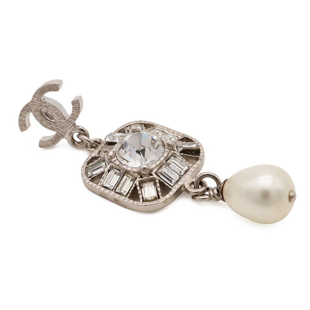 Chanel CC Logo Bijou Pearl Earrings Swing Metal Faux Silver White — view 4