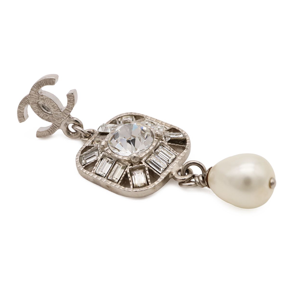 Chanel CC Logo Bijou Pearl Earrings Swing Metal Faux Silver White — view 4