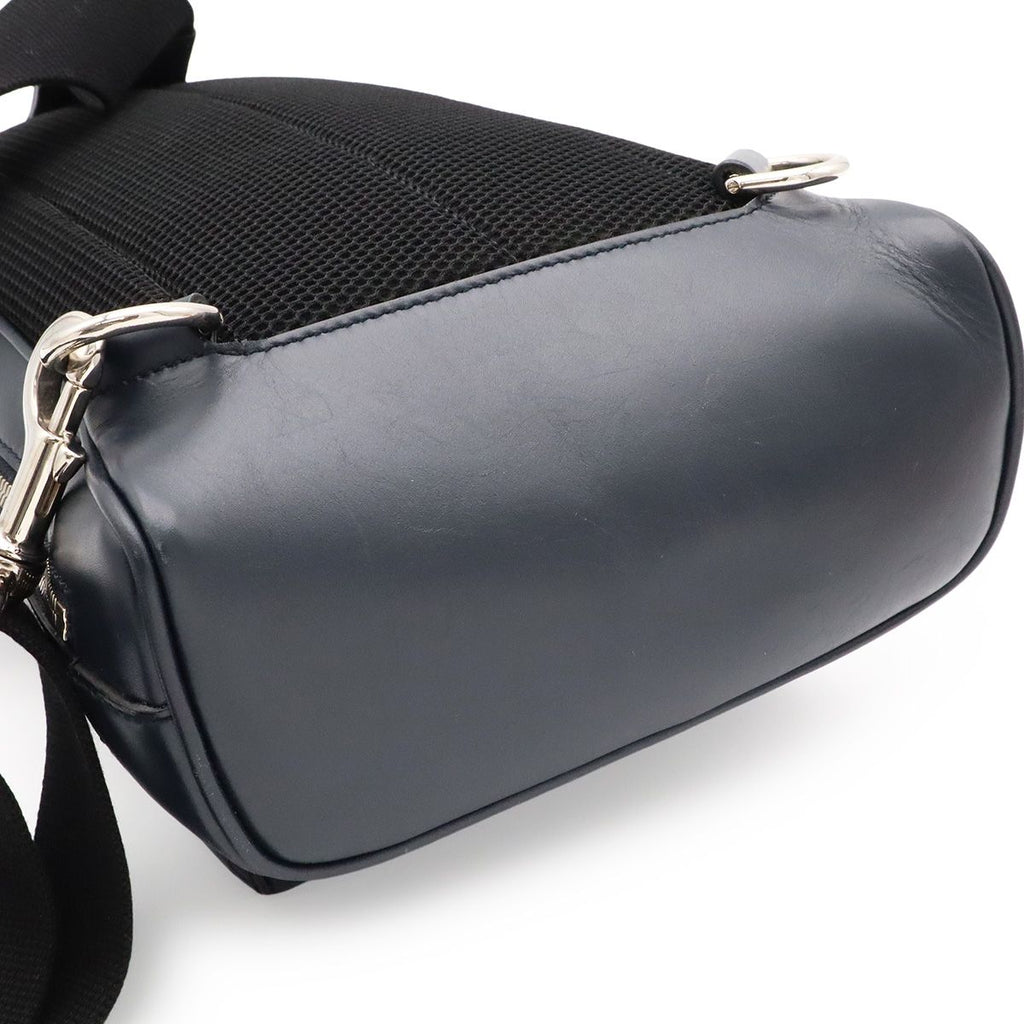 Gucci Guccissima Cross Belt Bag Crossbody Leather Navy Blue Silver — view 7