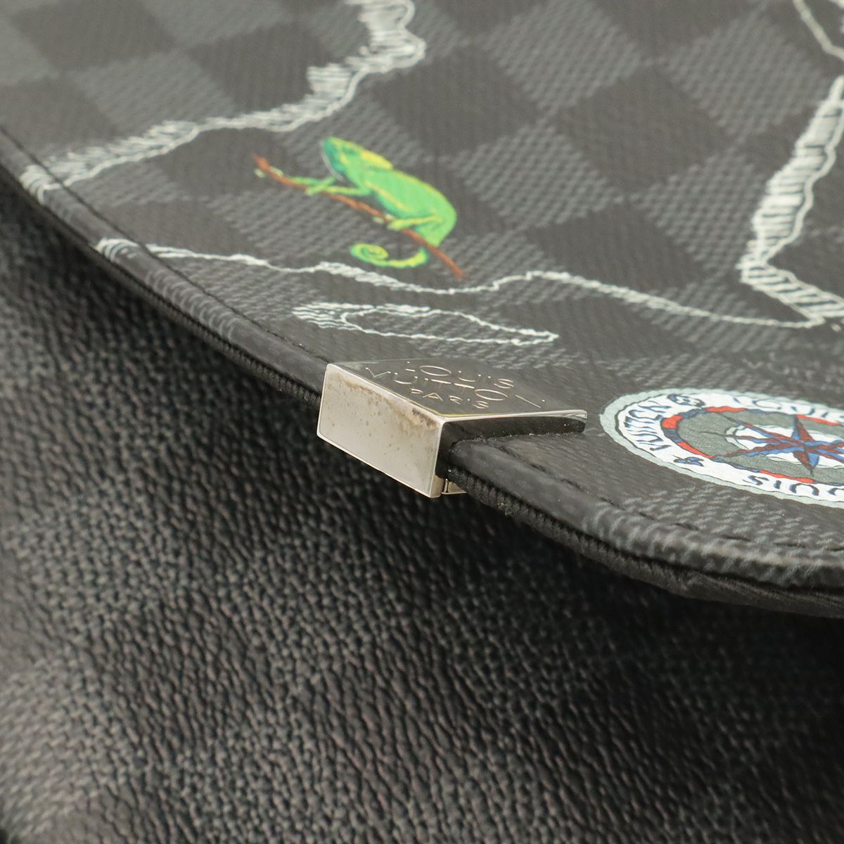 Louis Vuitton Damier Graphite District PM NM Messenger — view 4