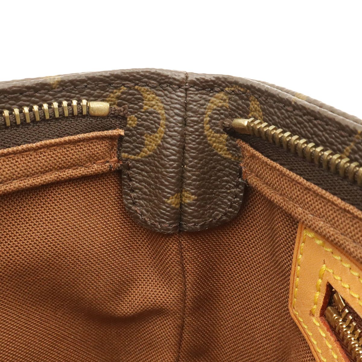 Louis Vuitton Monogram Trotor Shoulder Bag Pochette — view 7