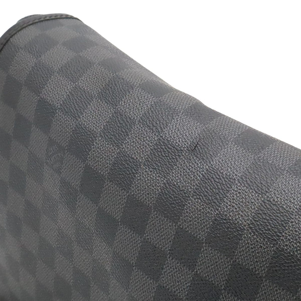 Louis Vuitton Damier Graphite Daniel MM Messenger — view 8