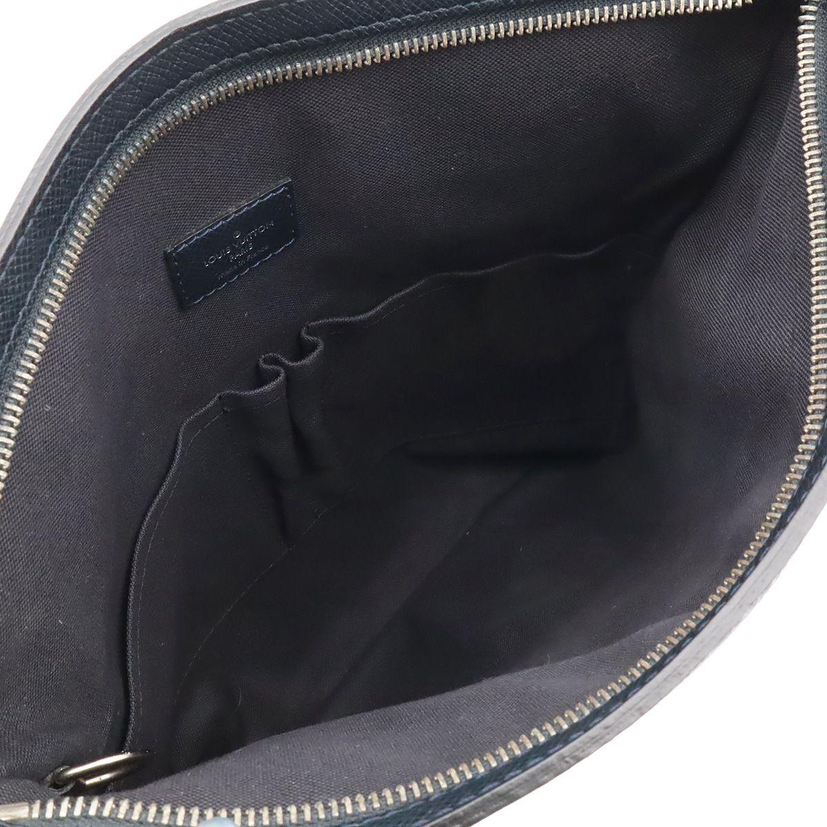 Louis Vuitton Taiga Sasha Shoulder Bag Crossbody No Gusset Boreal Navy Silver — view 7