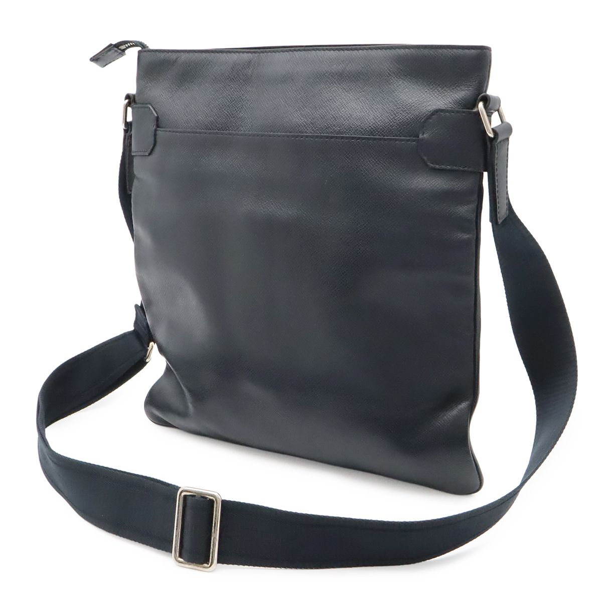 Louis Vuitton Taiga Sasha Shoulder Bag Crossbody No Gusset Boreal Navy Silver — view 2