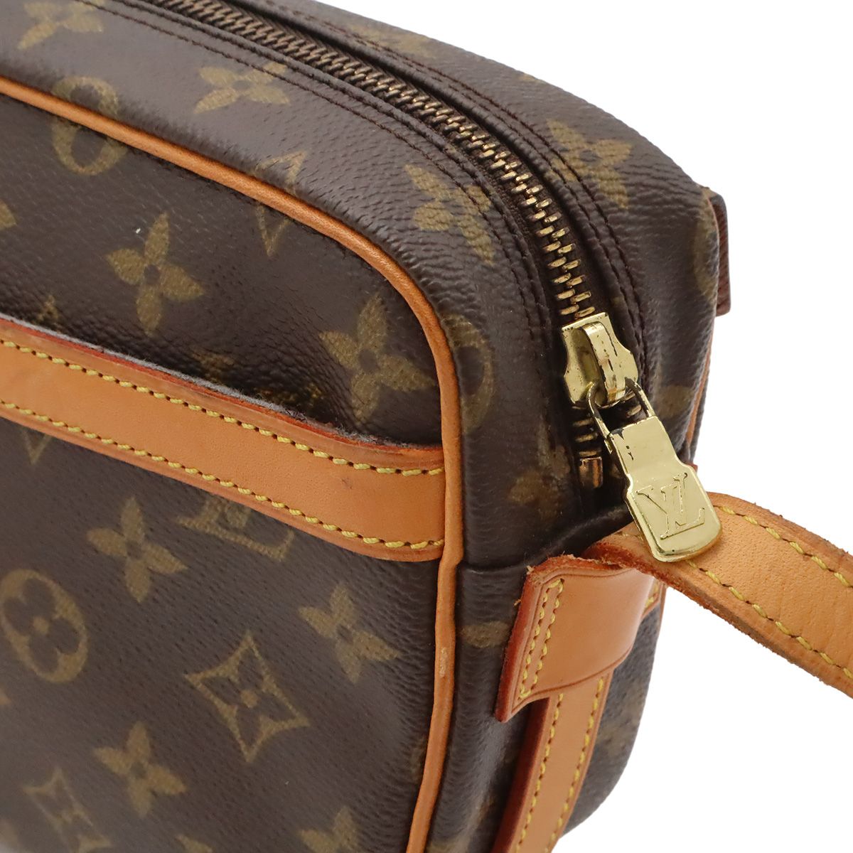 Louis Vuitton Monogram Jeune Fille 25 Shoulder Bag Pochette — view 5