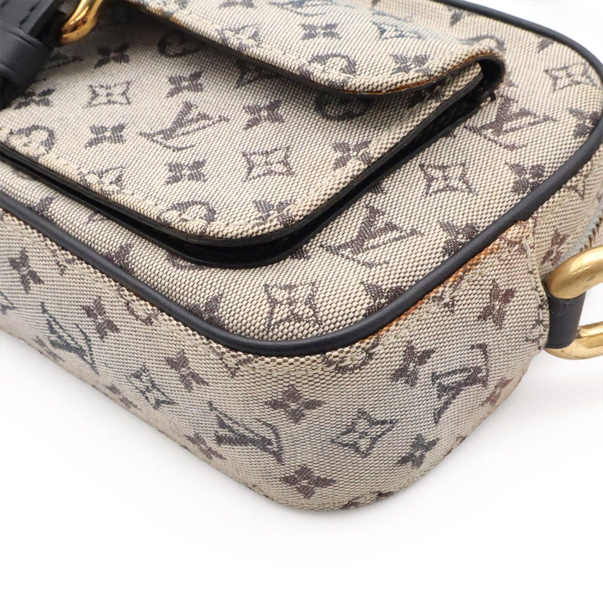 Louis Vuitton Monogram Mini Juliette MM Shoulder Bag Pochette Crossbody Canvas — view 3