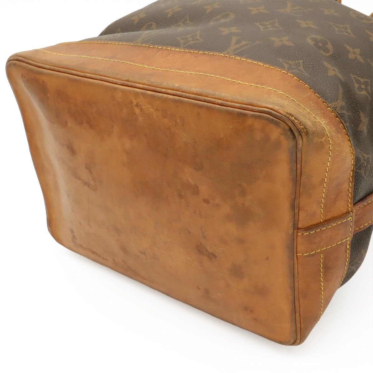 Louis Vuitton Monogram Noe Shoulder Bag Semi Drawstring — view 3