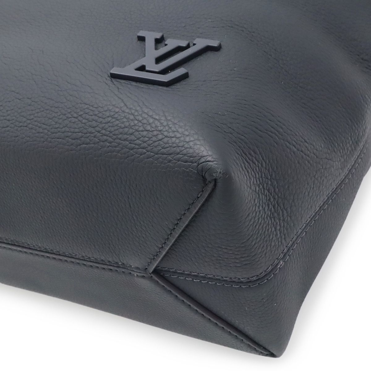 Louis Vuitton LV Aerogram Pilot Tote Shoulder Bag Leather Ink Blue — view 3