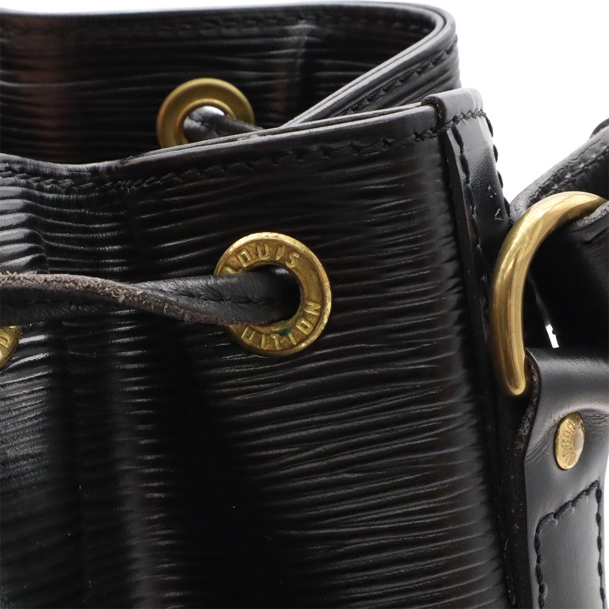 Louis Vuitton Epi Noe Shoulder Bag Drawstring Noir Black Gold — view 5