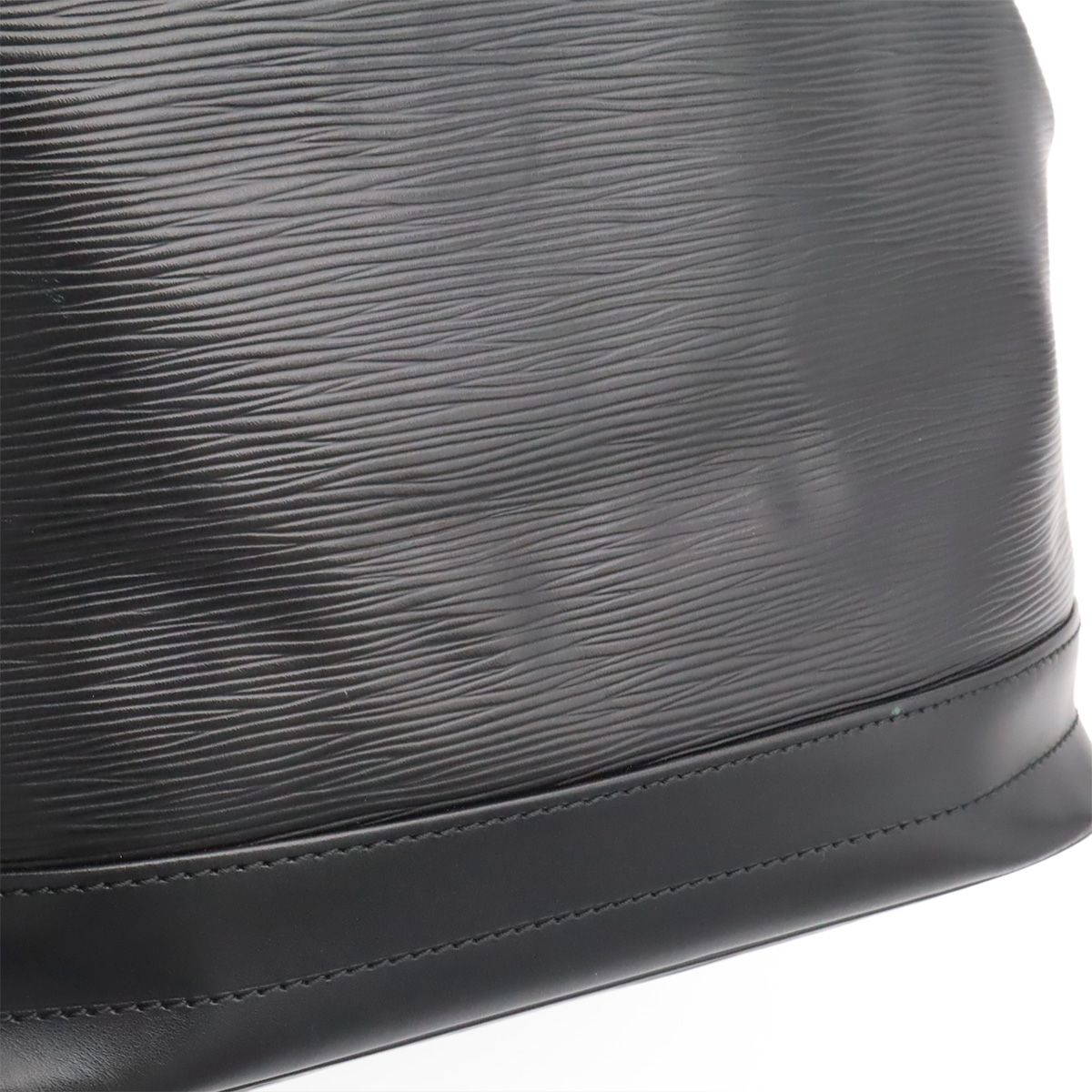 Louis Vuitton Epi Noe Shoulder Bag Drawstring Noir Black Gold — view 9