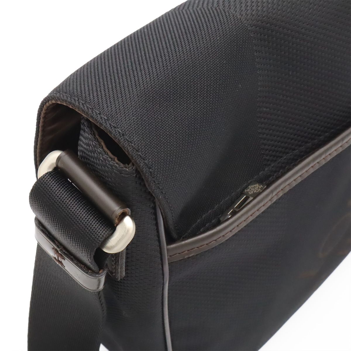 Louis Vuitton Damier Geant Petit Messager Shoulder Bag Crossbody Canvas Noir — view 4