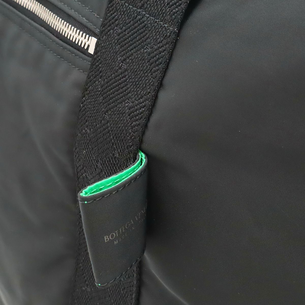 Bottega Veneta Boston Bag 2-Way Nylon Black Green — view 9