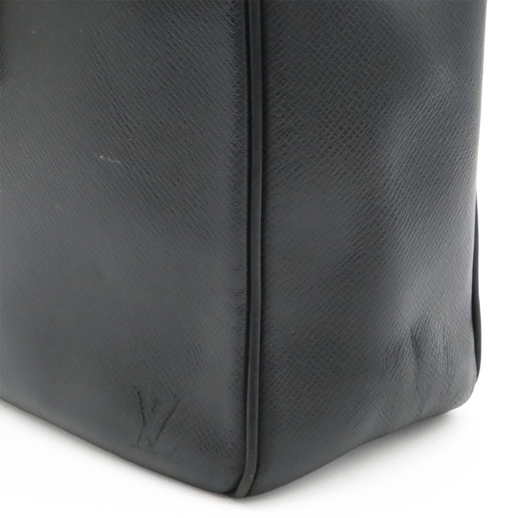 Louis Vuitton Taiga Shoulder Bag Crossbody Leather Ardoise Black — view 8