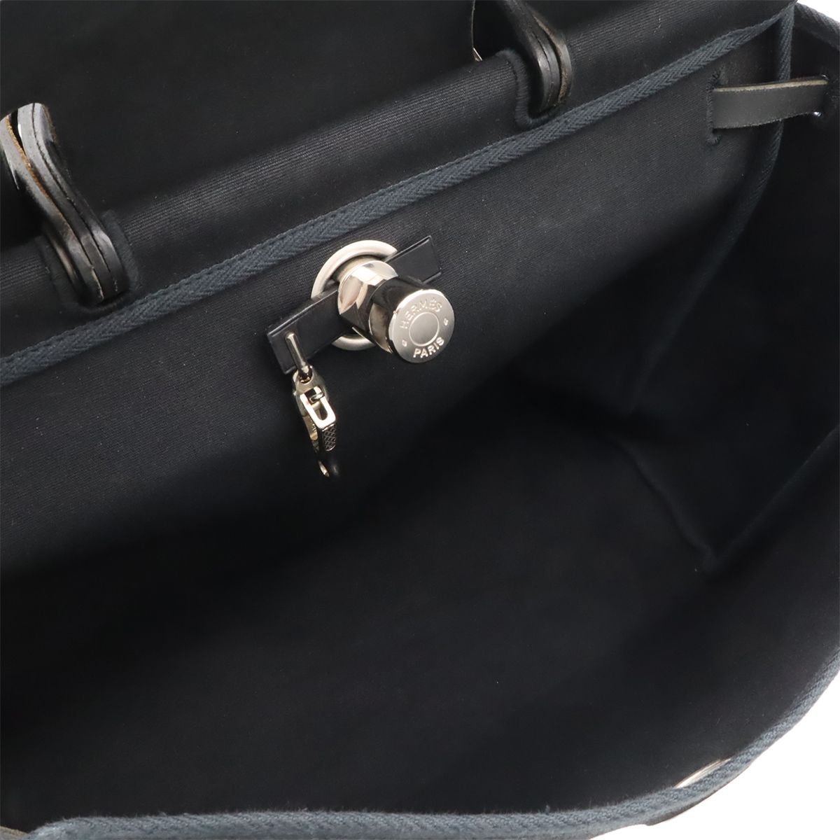 Hermes Herbag MM 2-Way Shoulder Bag Toile Officier Canvas Black — view 7
