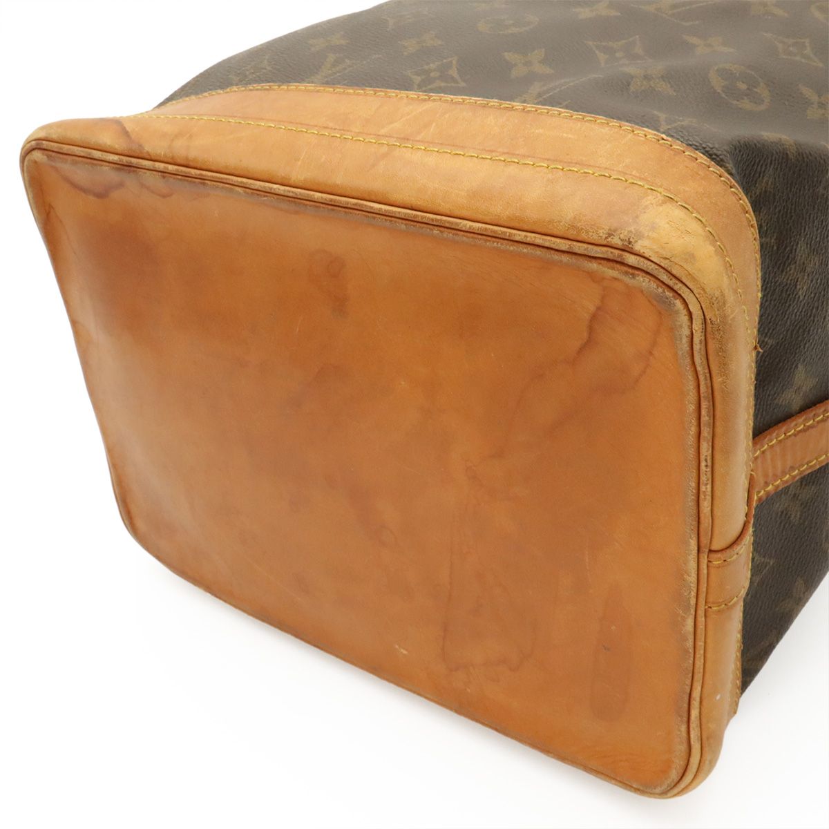 Louis Vuitton Monogram Noe Shoulder Bag Semi Drawstring — view 3