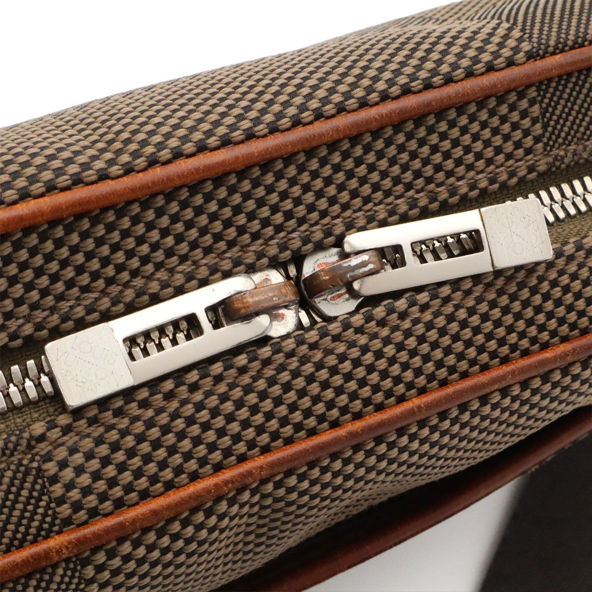 Louis Vuitton Damier Geant Acrobat Belt Bag Canvas Leather Tail Khaki — view 5