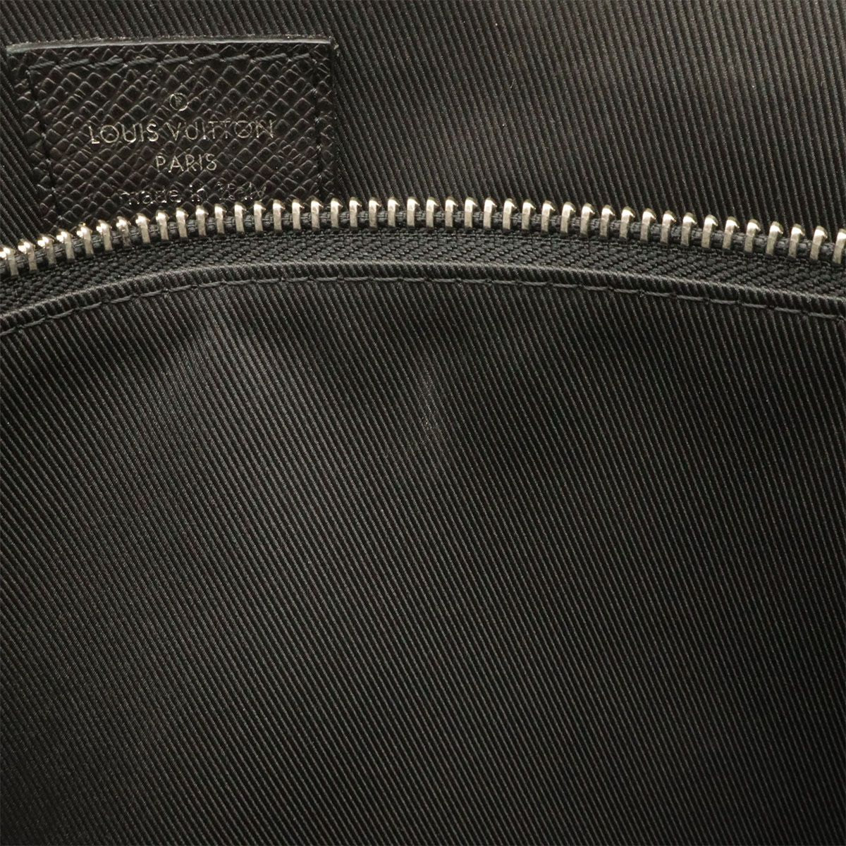 Louis Vuitton Taiga Roman PM Shoulder Bag Crossbody Leather Ardoise Black — view 8