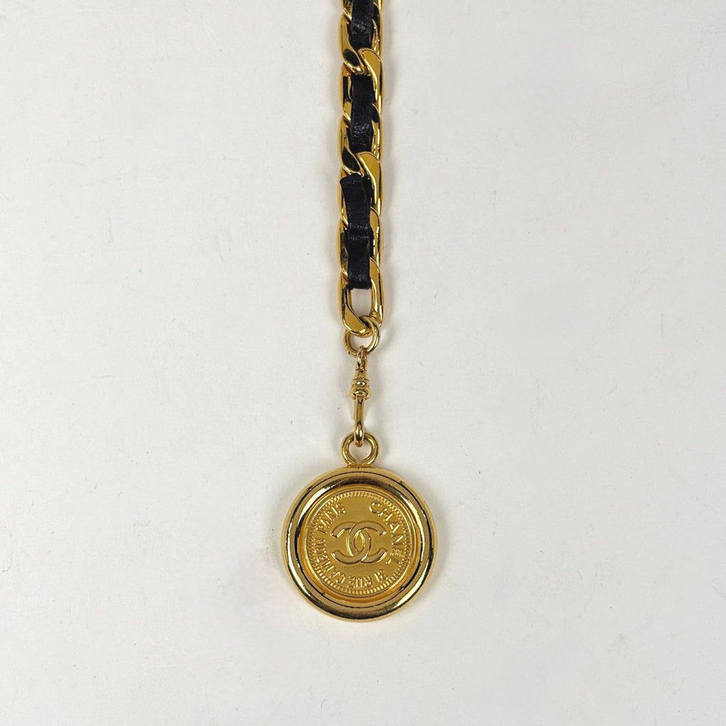Chanel Belt CC Logo 31 Rue Cambon Leather Black — view 2