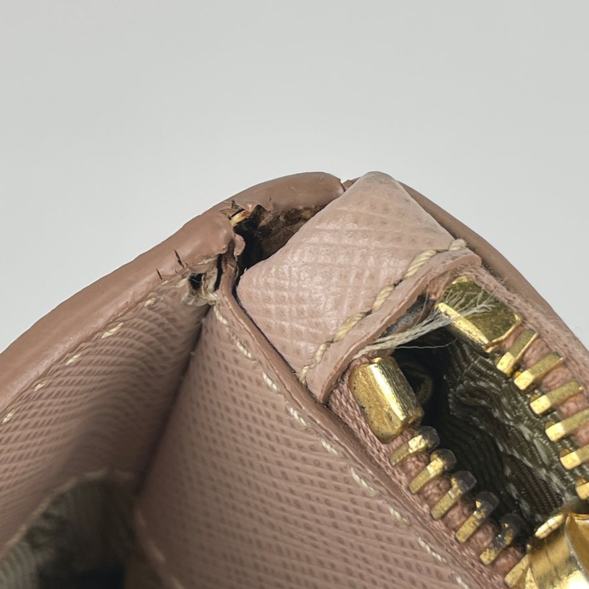 Prada Handbag Galleria Saffiano Leather Pink — view 7