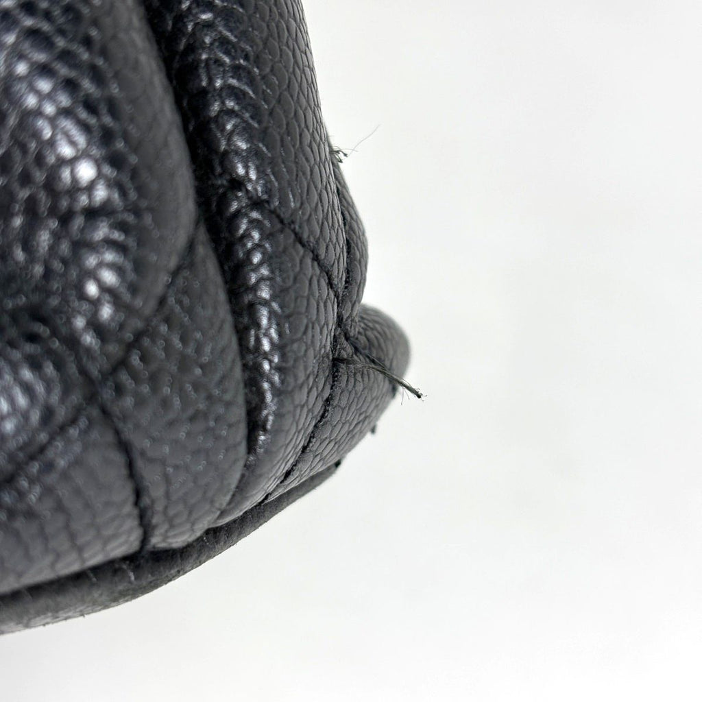 Chanel Tote CC Logo Caviar Leather Black — view 4