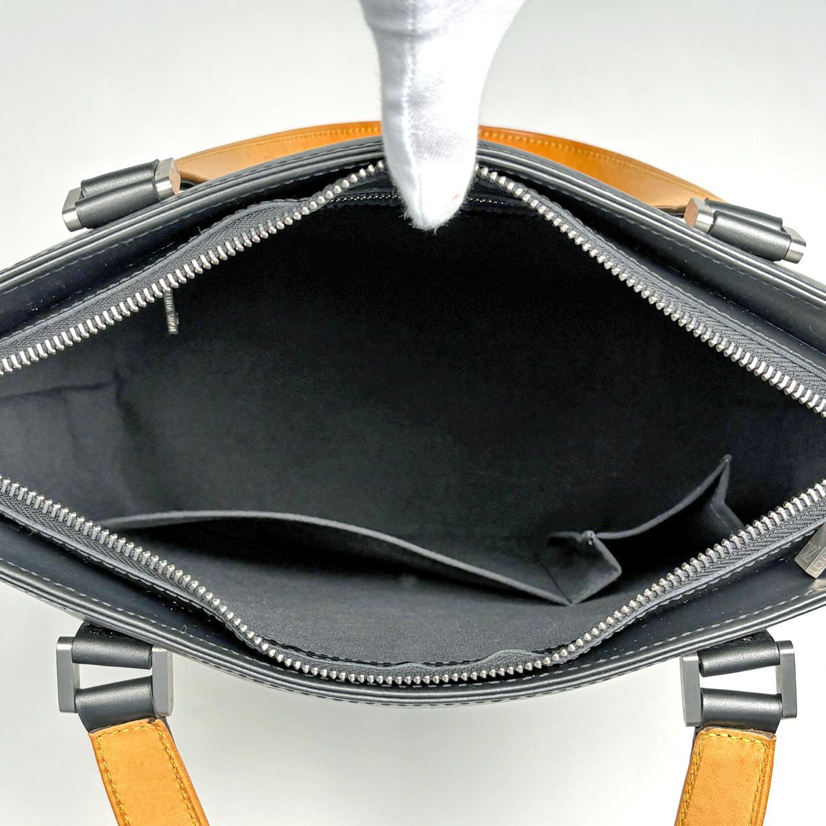 Louis Vuitton Stockton Tote Monogram Matt Noir — view 8
