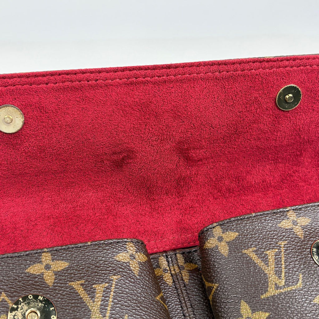 Louis Vuitton GM Shoulder Bag Monogram Brown — view 7