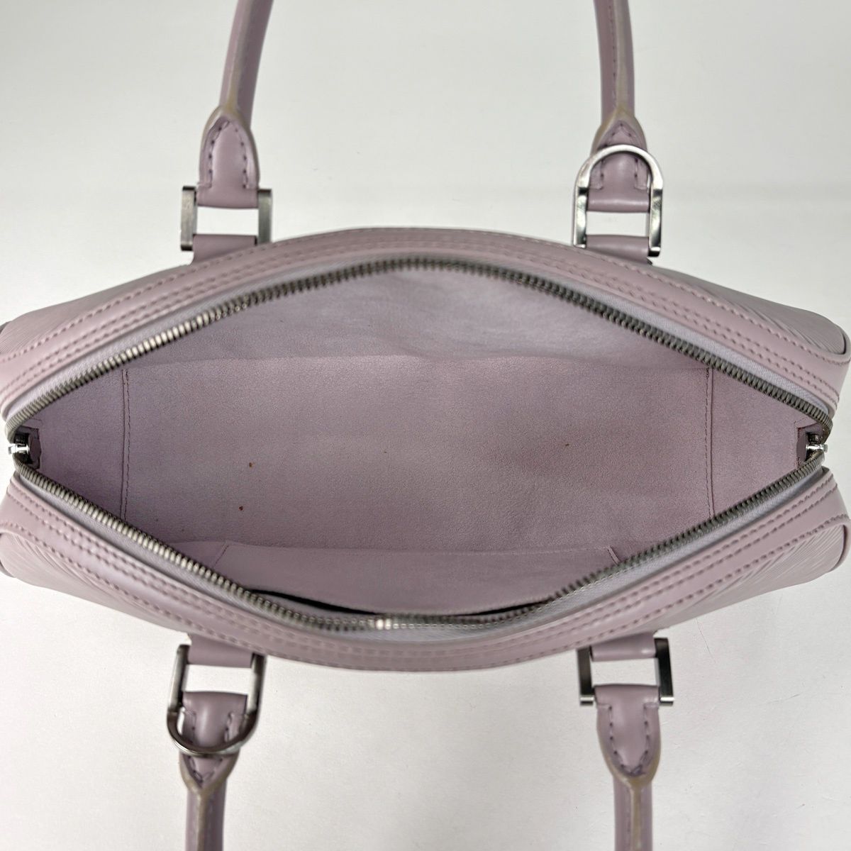 Louis Vuitton Jasmine Handbag Epi Lilac — view 8