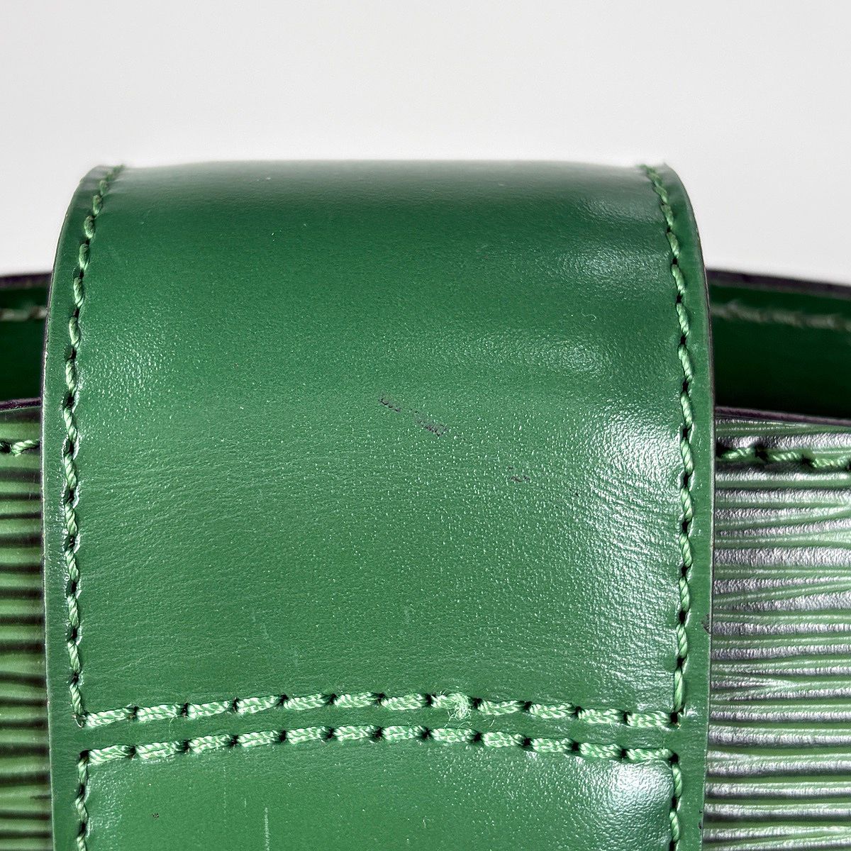 Louis Vuitton Cluny Shoulder Bag Epi Borneo Green — view 5