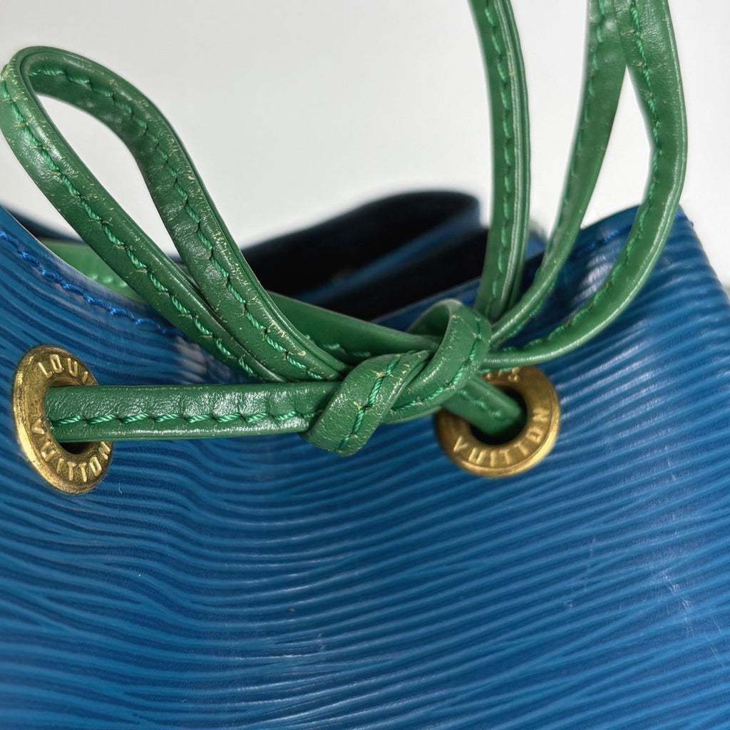 Louis Vuitton Noe Shoulder Bag Bicolor Epi Toledo Blue le Neo Green — view 6