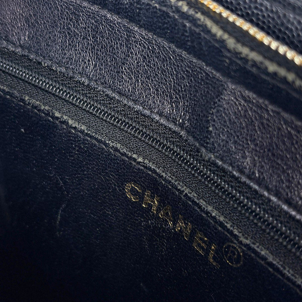 Chanel Shoulder Bag Quilted CC Logo Leather Black — view 8