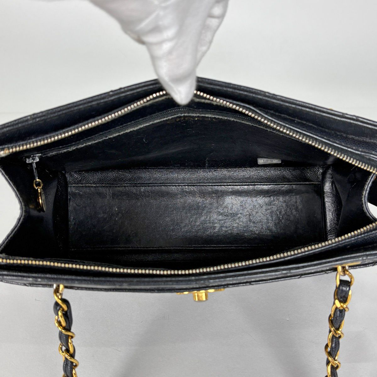 Chanel Shoulder Bag Quilted CC Logo Leather Black — view 9