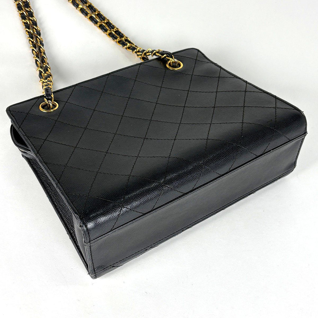 Chanel Shoulder Bag Quilted CC Logo Leather Black — view 2