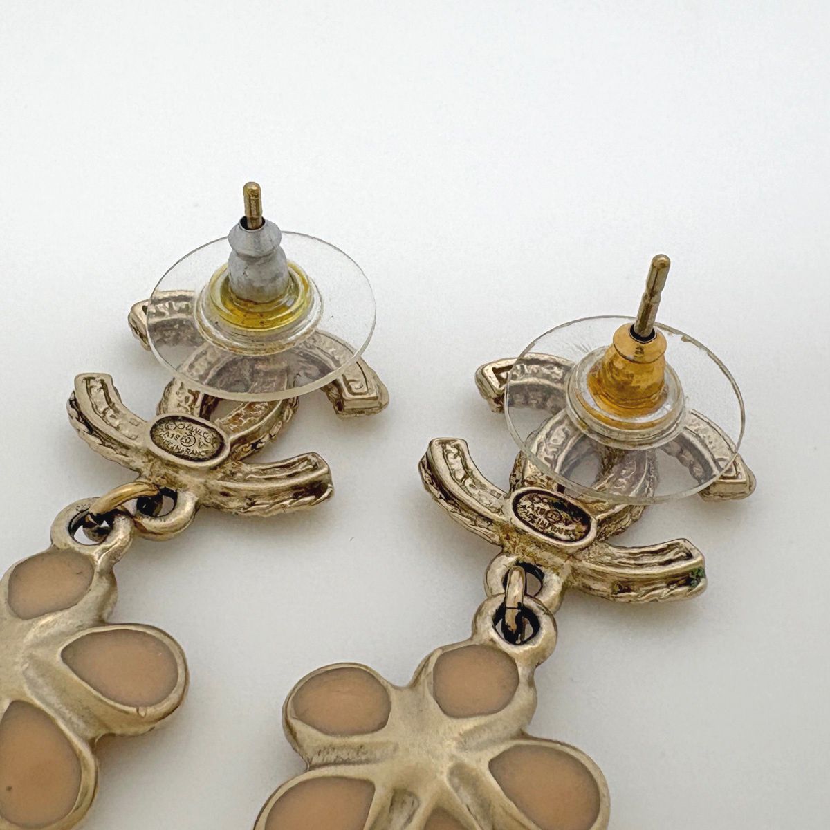 Chanel Earrings CC Logo Flower Swing Rhinestone Gold — view 4