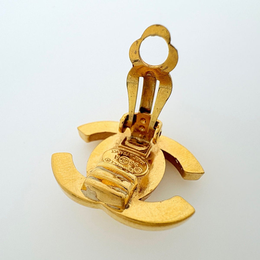 Chanel Earrings CC Logo Turnlock Gold Plated — view 3