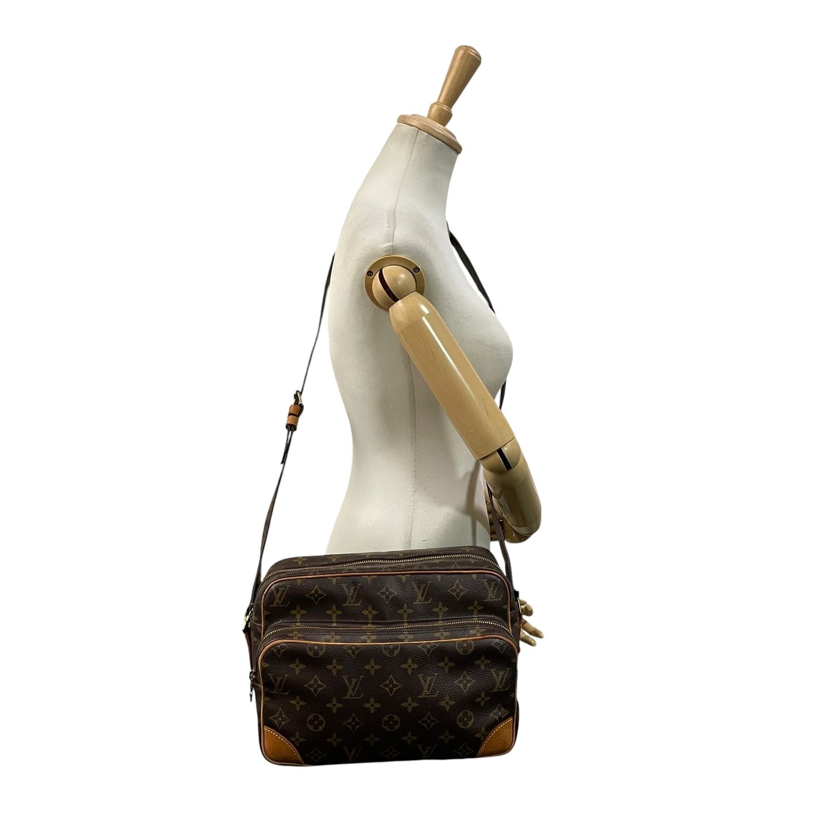 Louis Vuitton Monogram Nile Shoulder Bag Crossbody Cross Body Leather Brown Gold — view 4