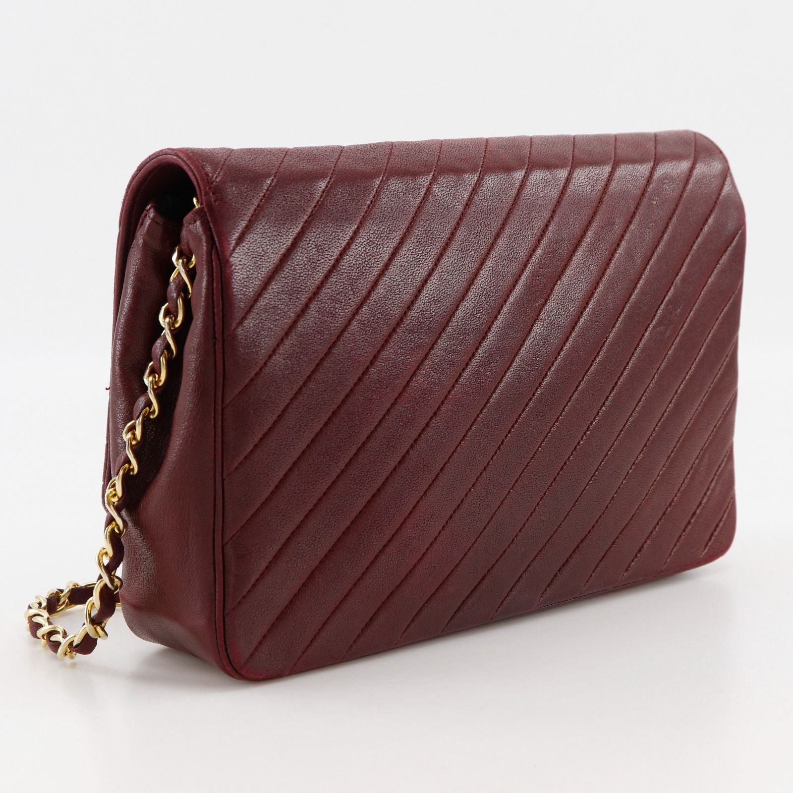 Chanel Blanc Chain Shoulder Vintage Calf Bordeaux — view 3