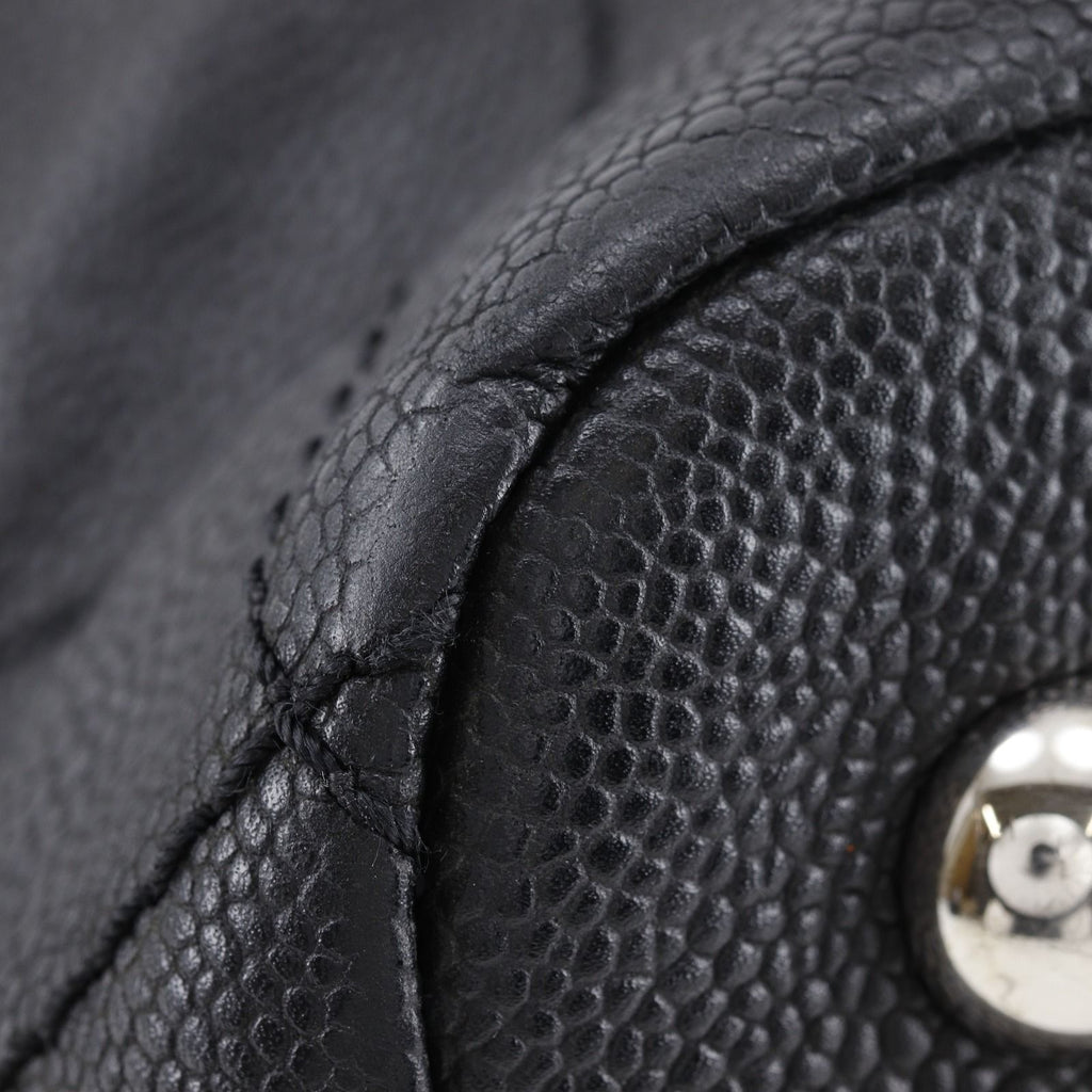 Chanel Chain Tote Quilted CC Logo Caviar Leather Black — view 4