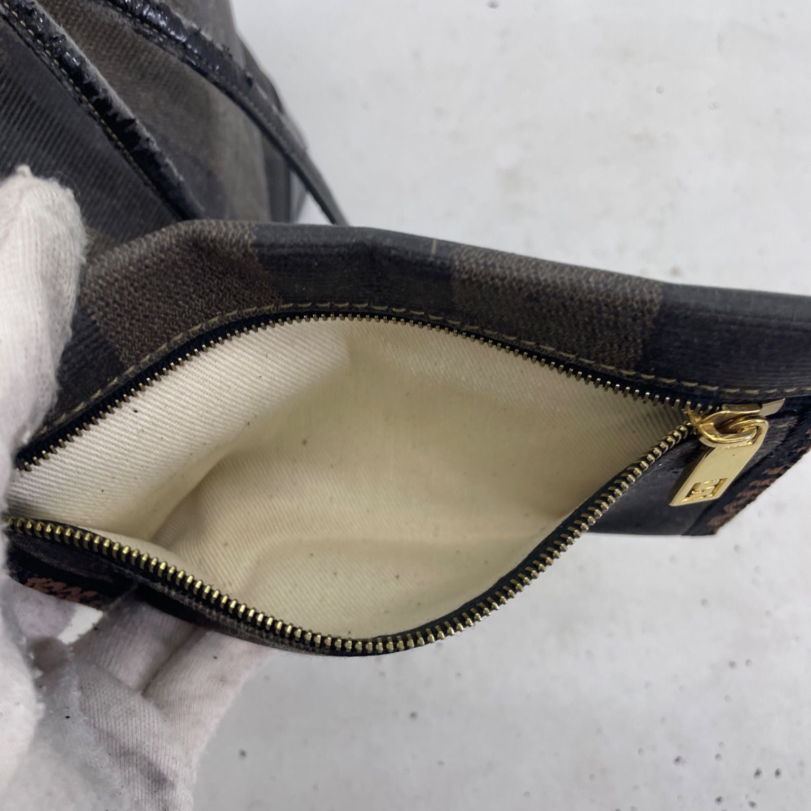 Fendi Pecan Drawstring Shoulder Bag Black — view 9