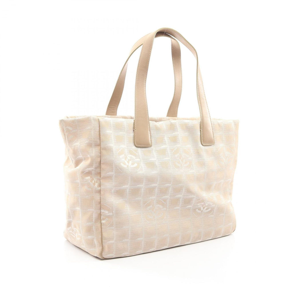 Chanel Tote New Travel Line MM Beige Leather New MM — view 2