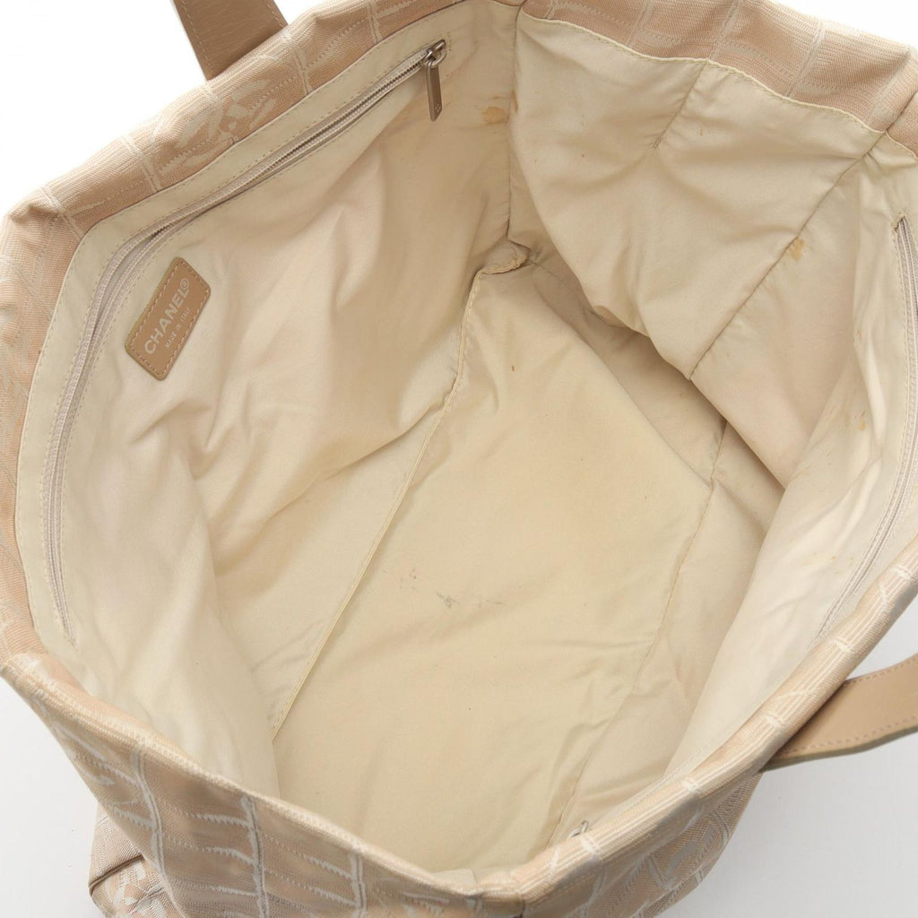 Chanel Tote New Travel Line MM Beige Leather New MM — view 3