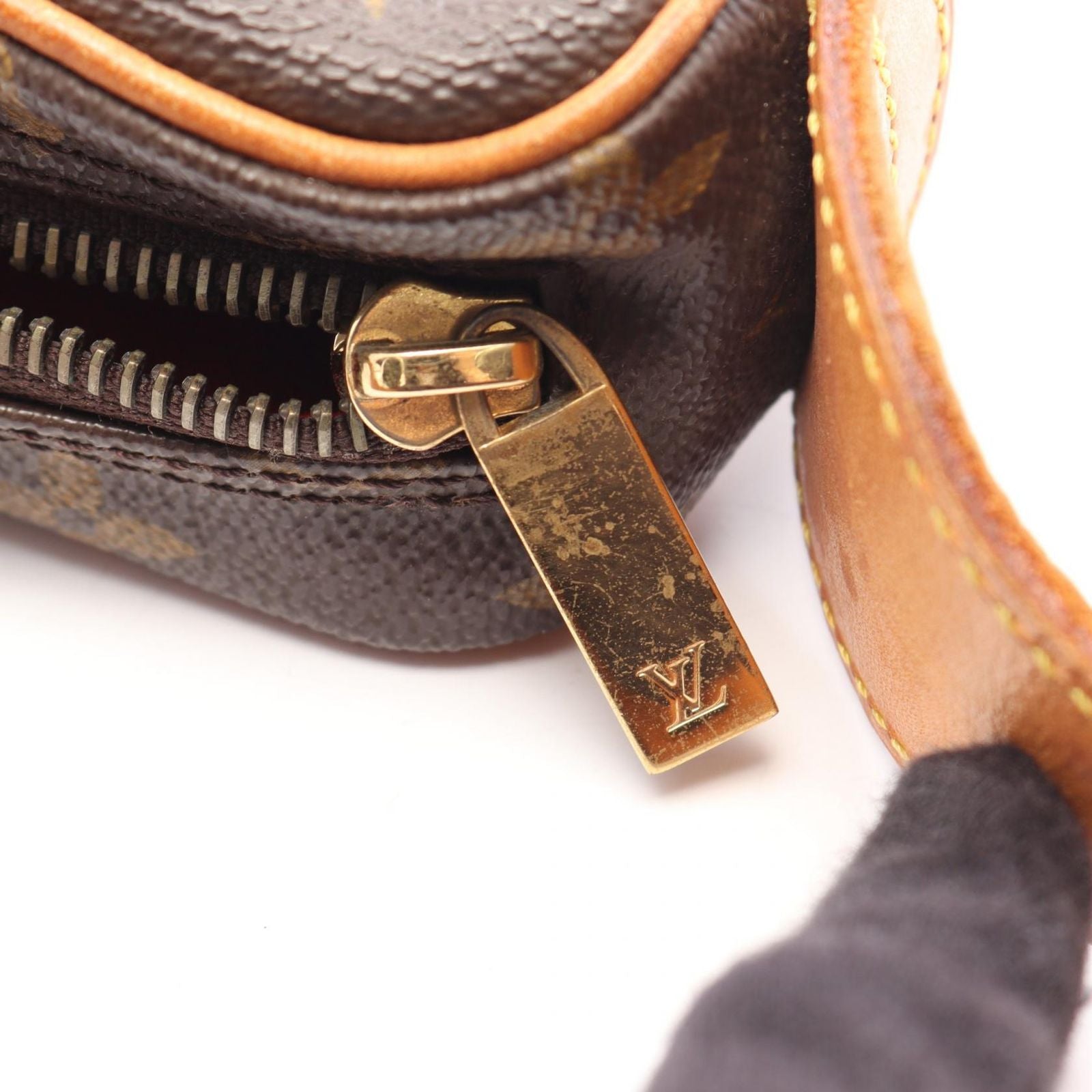 Louis Vuitton Shoulder Bag Croissant MM Monogram Canvas Leather — view 6