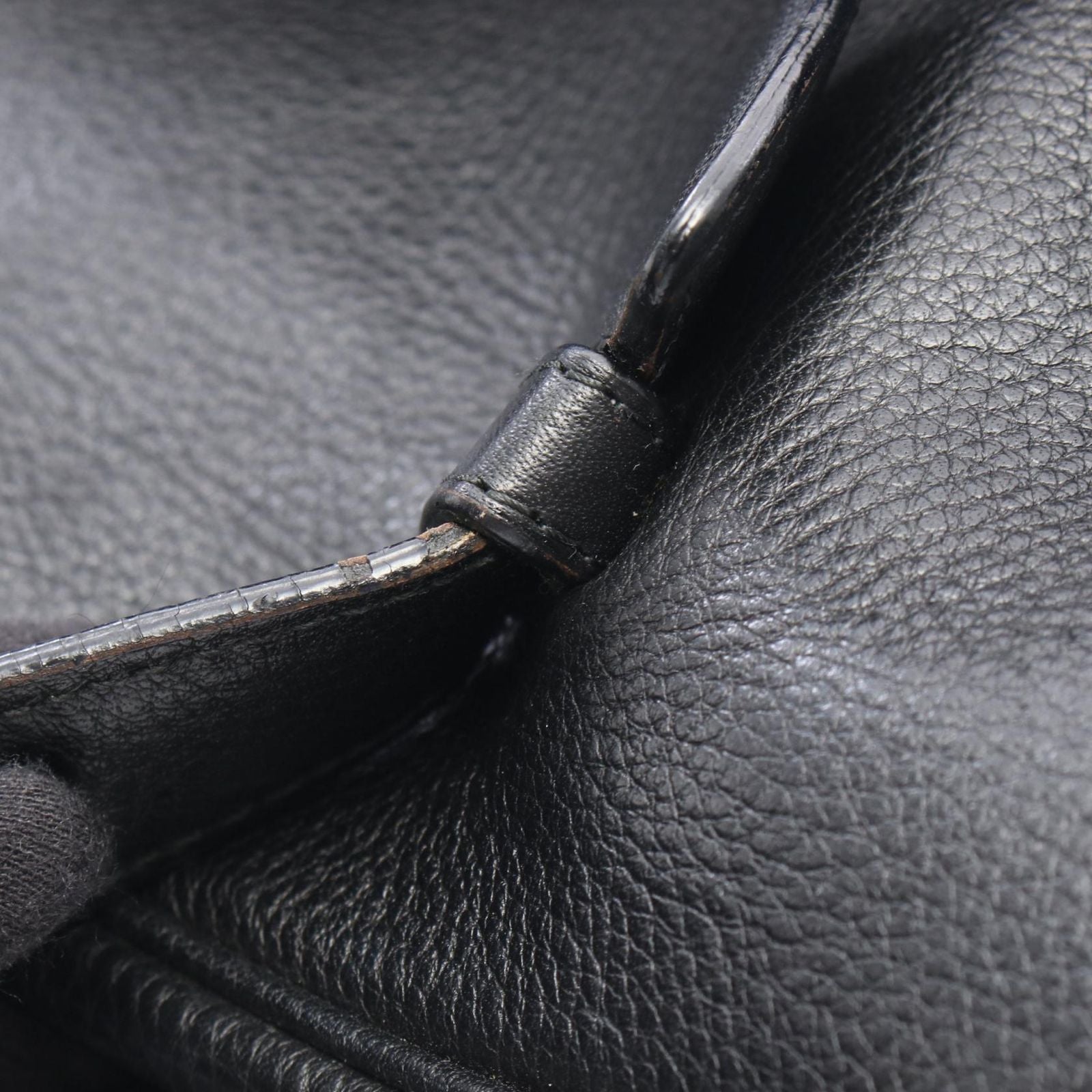 Loewe Heritage Black Leather Shoulder — view 8
